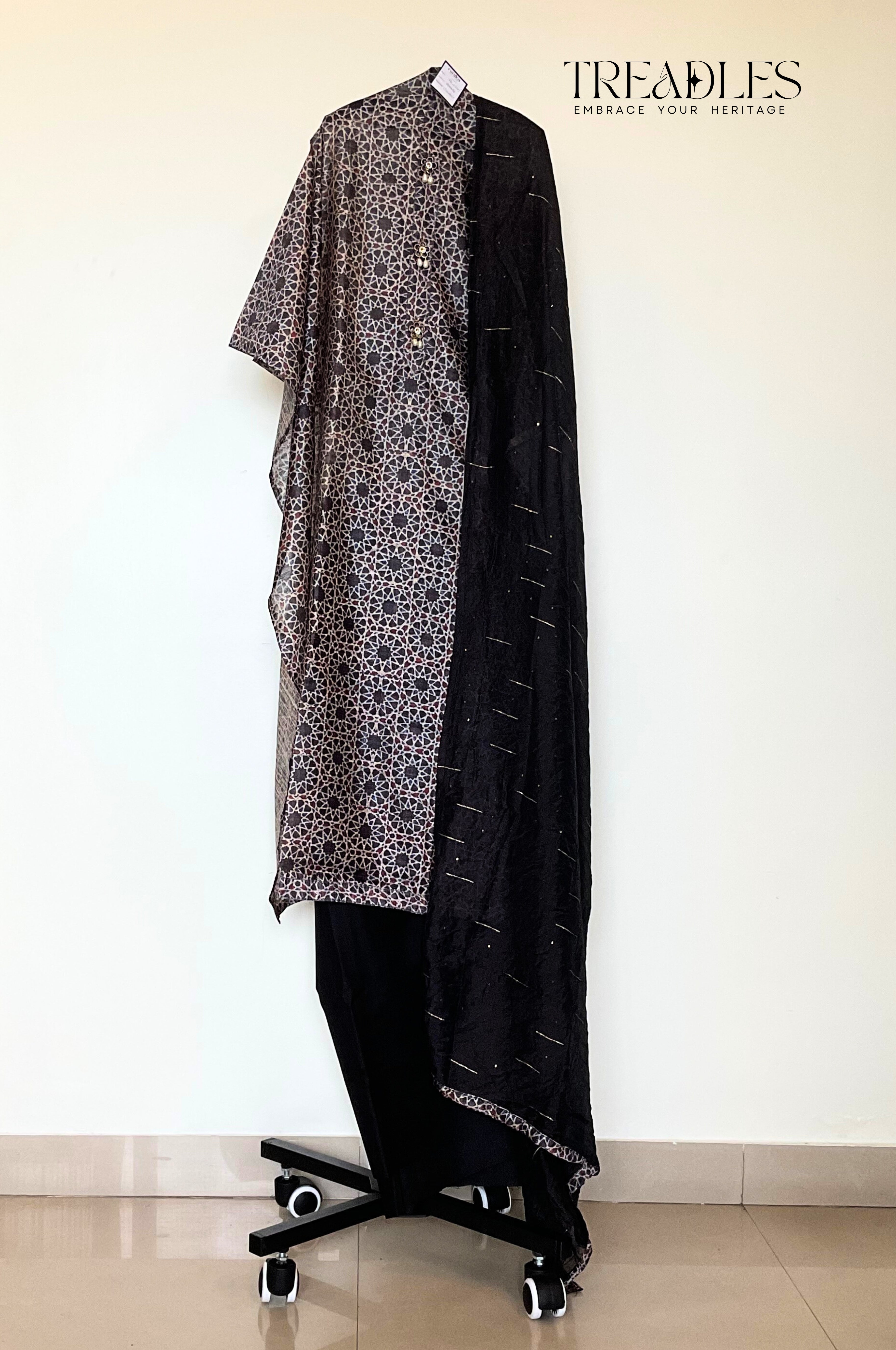 Unstitched Suite Sets