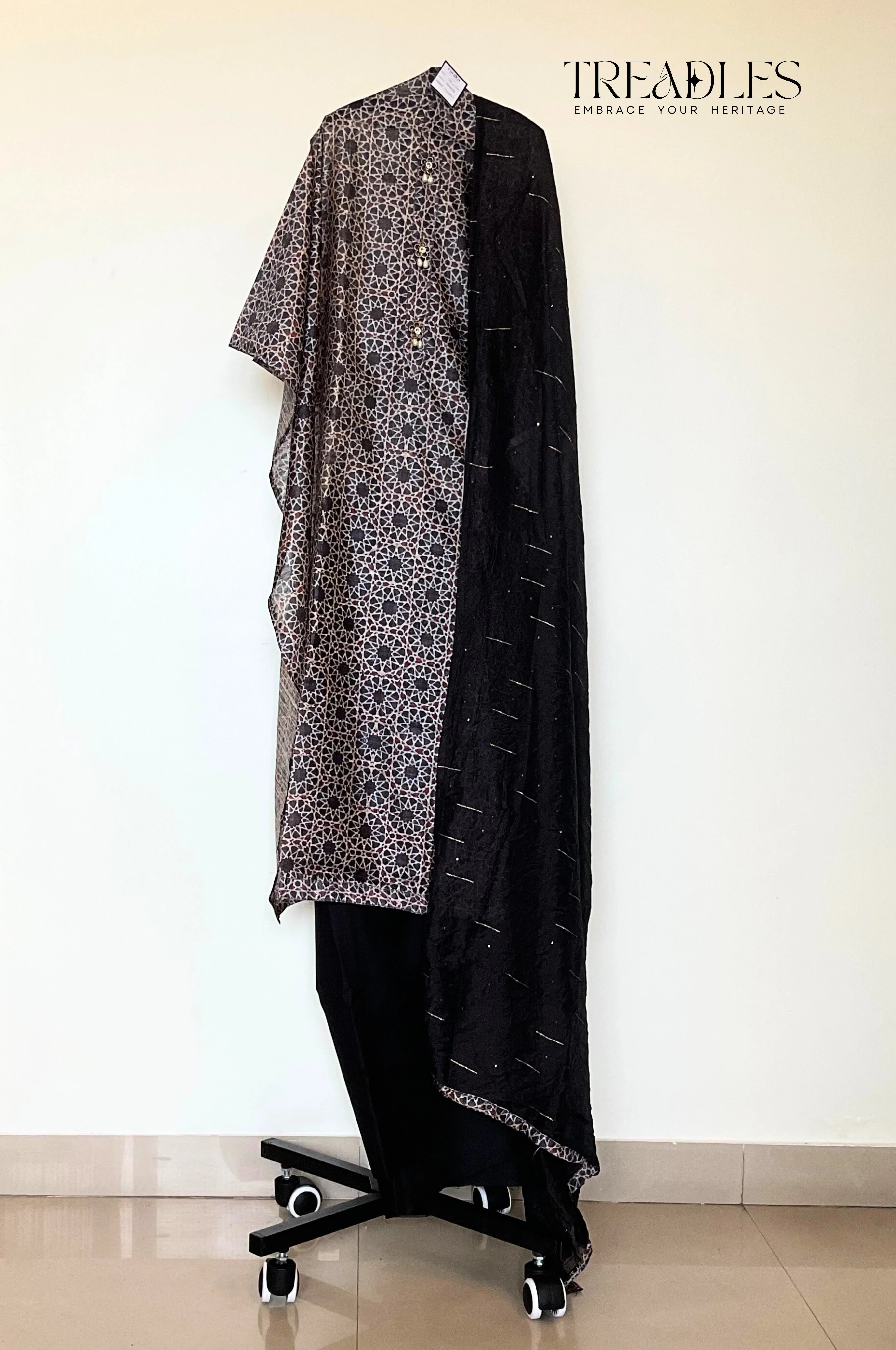 Unstitched Suite Sets