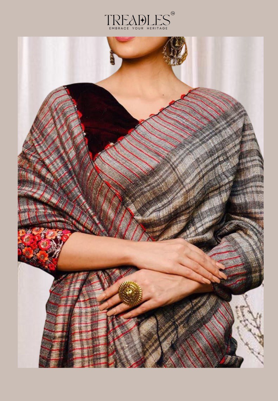 Resham Katiya with Gheecha with Black, Red Saree